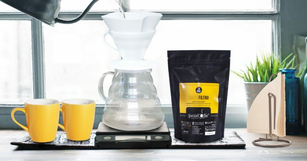 caffè filtro - il metodo di preparazione più antico, semplice e diffuso al mondo